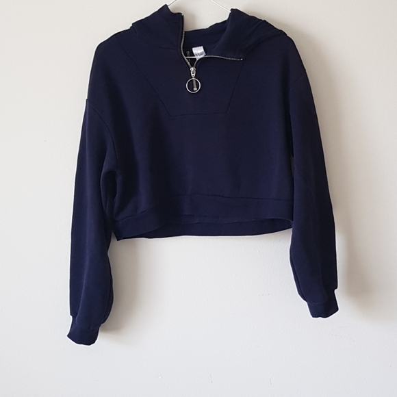 H&M Tops - H&M navy blue crop top with zip
